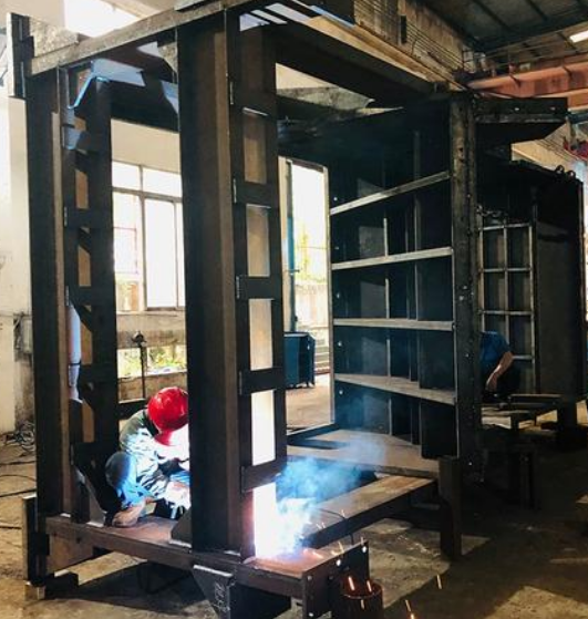 核心技术详解：不锈钢与碳钢的铆焊加工工艺对比及行业应用-大连富泓机械有限公司