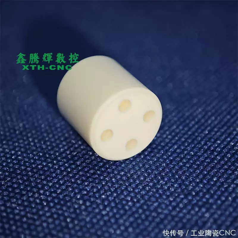 图片[2]-陶瓷雕铣机让复杂陶瓷零件加工不再 “卡脖子”-大连富泓机械有限公司