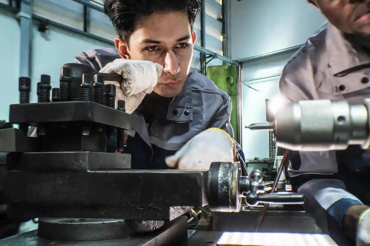 图片[2]-机械加工技术，就业蓝海还是技能红海？一窥未来前景！-大连富泓机械有限公司