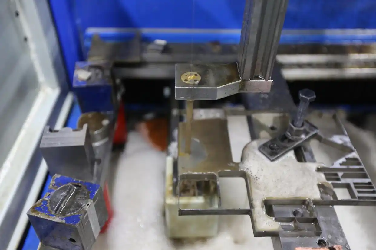 CNC复合加工 航空航天零件加工 五轴联动加工_大型零件加工行业应用