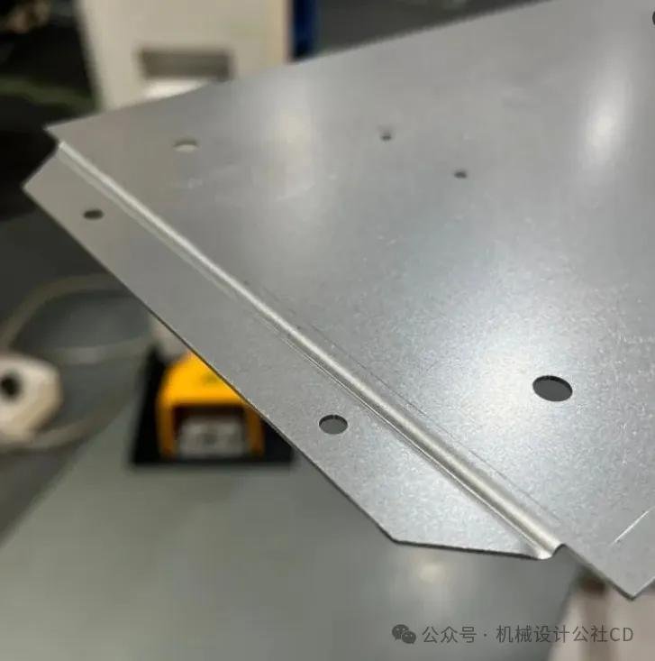 钣金件的基础加工工艺及注意事项｜钣金折弯详解-大连富泓机械有限公司