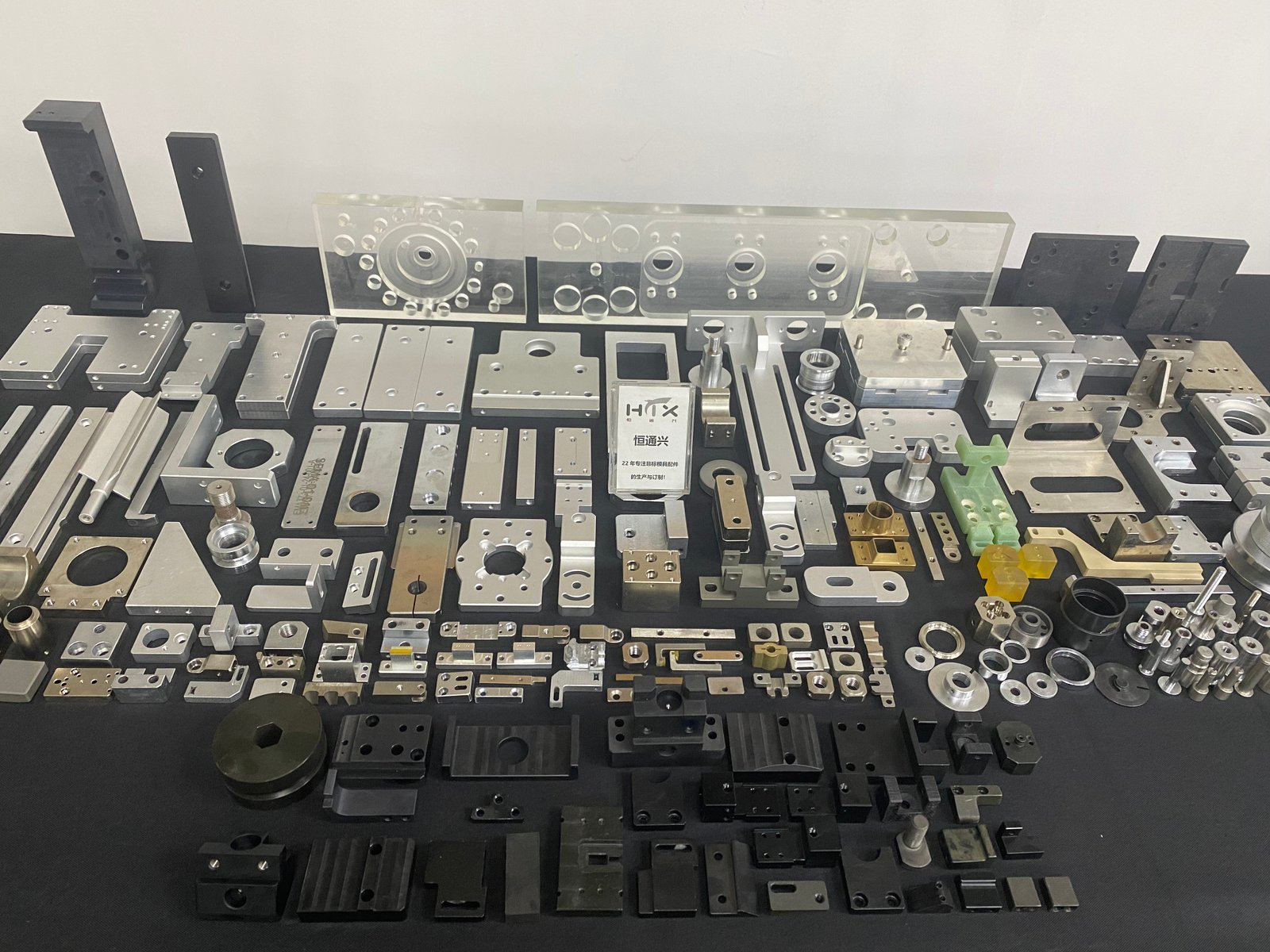 源头工厂精工赋能_大型模具非标零件加工_非标零件加工行业应用案例