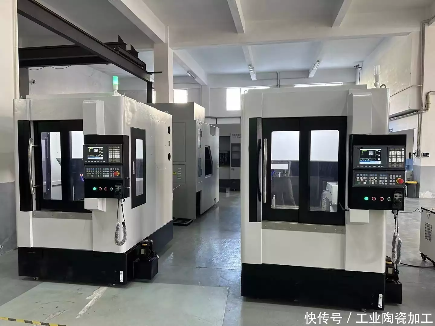 精密零件加工与普通零件加工区别_精密陶瓷雕铣机_陶瓷智造加工技术