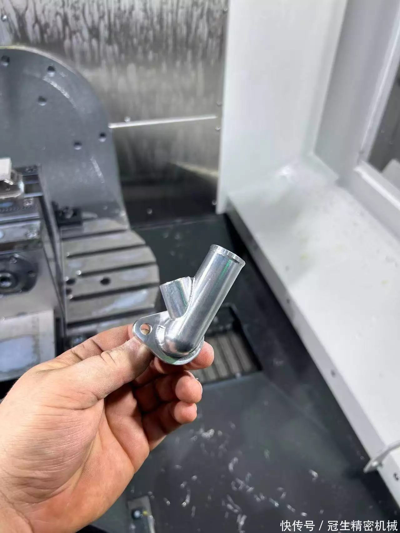 高硬度合金精密零件加工方法_硬质合金刀具几何参数选择_高精密五轴零件加工刀具选择与管理