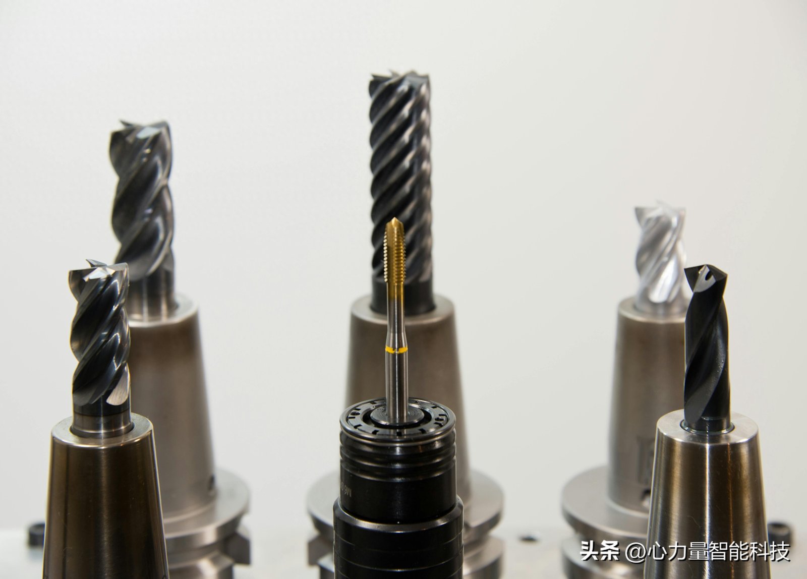 别再乱用刀了!CNC数控刀具全解析-大连富泓机械有限公司